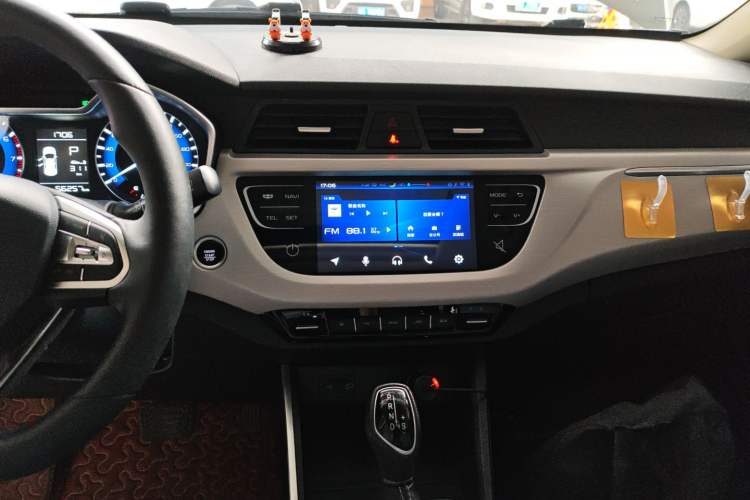 Used Geely Auto Vision X3 2019 Upgraded Model 1.5L CVT Prestige Version