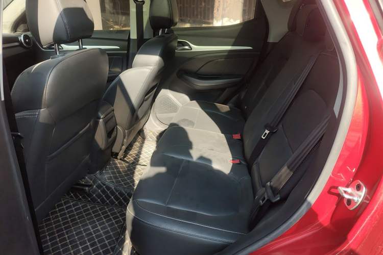 Used MG ZS 2018 1.5L Automatic Luxury Edition China V Standard
