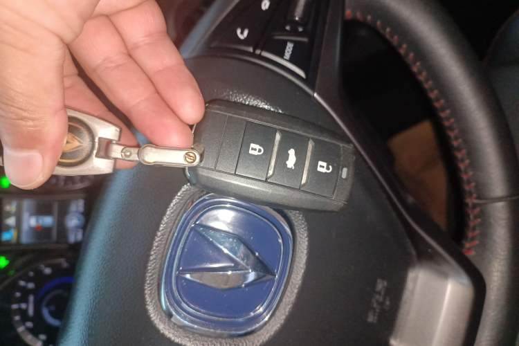 Used Changan CS75 2016 1.8T Automatic Elite Model China V Standard
