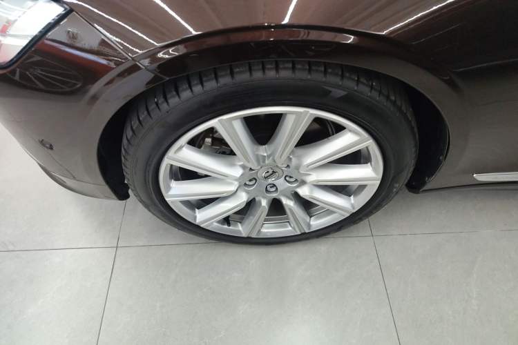 Used Volvo S90 2019 T5 Prestige Edition
