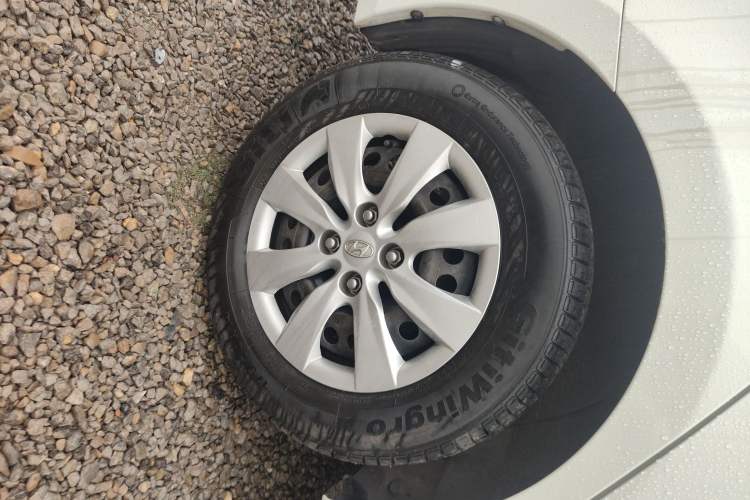 Used Hyundai Verna 2016 1.4L Manual Smart GLS Trim
