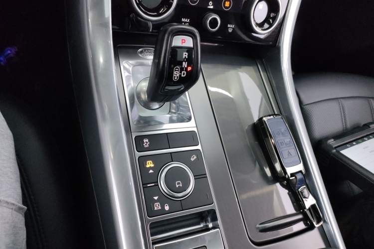 Used Land Rover Range Rover Sport 2021 3.0 L6 SE
