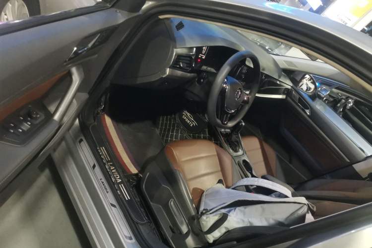 Used Volkswagen Lavida 2019 1.5L Automatic Comfort Edition China VI Standard
