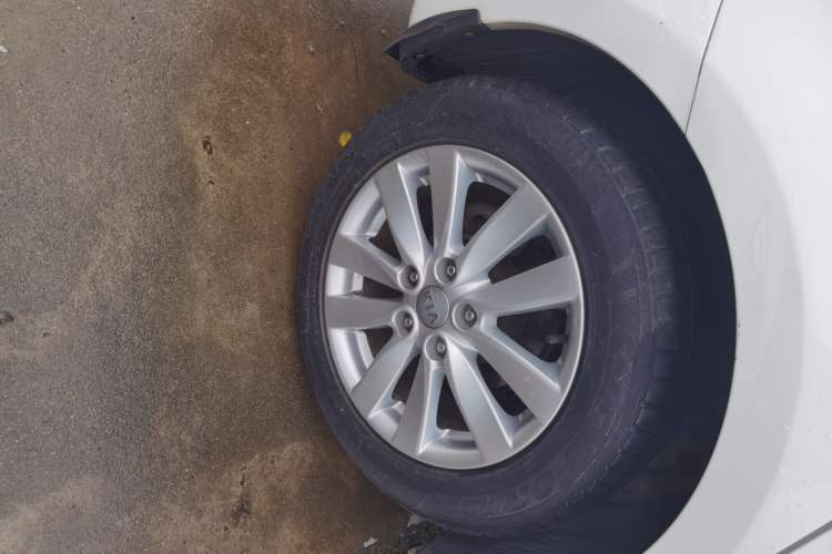 Used Kia K3 2015 1.6L Automatic GLS
