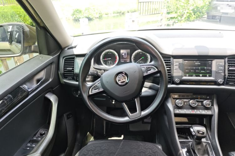 Used Skoda Kodiaq 2017 TSI330 7-Seater Two-Wheel-Drive Luxury Edition
