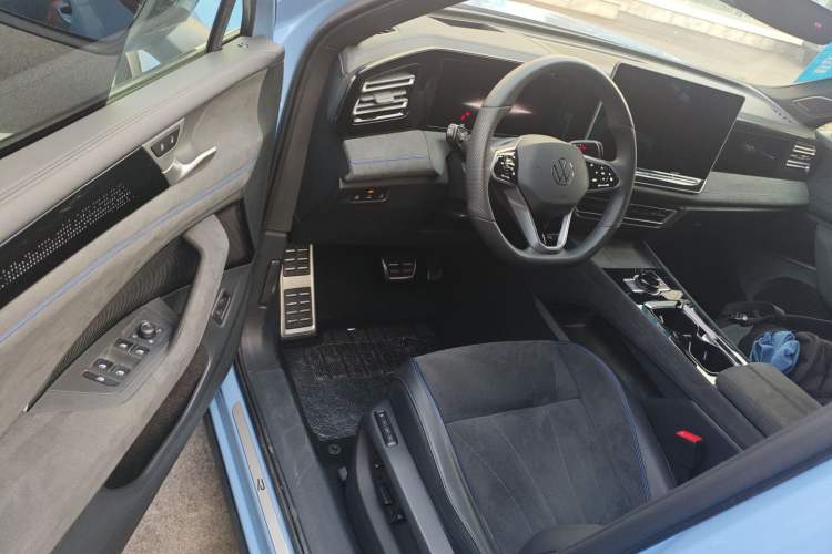 Used Volkswagen Tiguan L 2024 PRO 380TSI Four-Wheel Drive R-Line Prestige Edition
