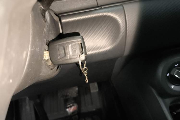 Used Wuling Hongguang New Energy 2024 All-Electric Model 300KM Practical Version
