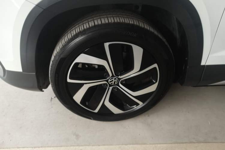 Used Volkswagen Tharu 2023 300TSI Two-Wheel-Drive Full Moon Edition
