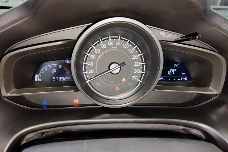 Used Mazda Mazda 3 Axela 2017 Sedan 1.5L Automatic Luxury Model Emission Standard China V
