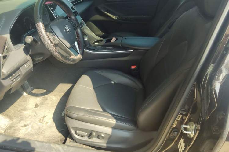 Used Toyota Avalon 2019 2.0L Luxury Edition China VI Standard
