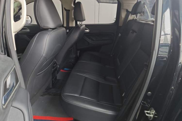 Used Great Wall Poer 2023 2.0T Passenger Version Automatic Gasoline Four-Wheel Drive Comfort Trim – GW4C20B
