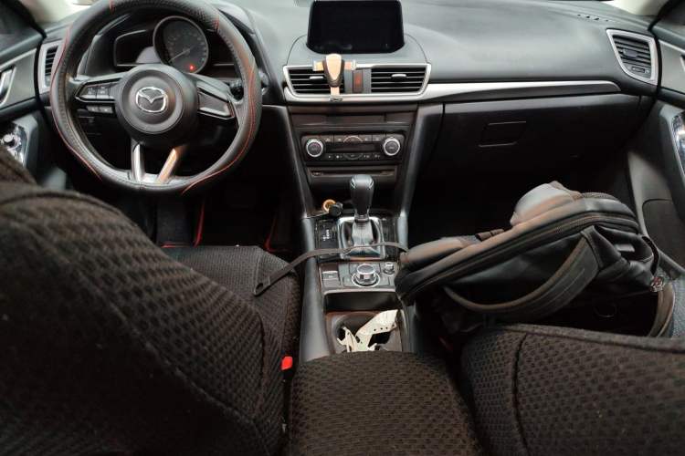 Used Mazda Mazda 3 Axela 2017 Sedan 1.5L Automatic Luxury Model Emission Standard China V
