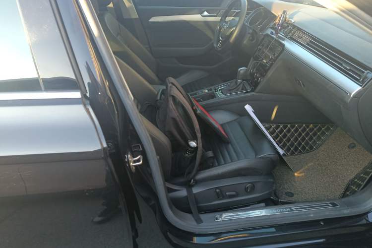 Used Volkswagen Magotan 2019 330TSI DSG Leading Edition China V Standard
