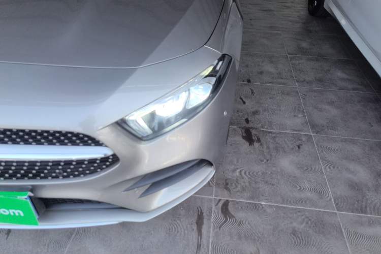 Used Mercedes-Benz A-Class 2020 Restyled A 200 L Sport Sedan Fashion Version
