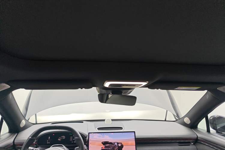 Used Zeekr 7X 2025 100 kWh Long-Range Rear-Wheel Drive with Intelligent Driving Features
