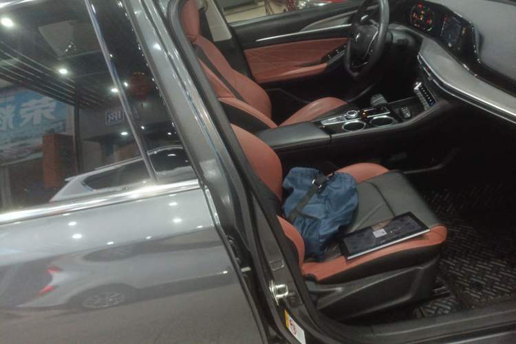 Used Changan Eado 2023 Changan Edition PLUS Blue Whale NE 1.4T GDI DCT Prestige Version
