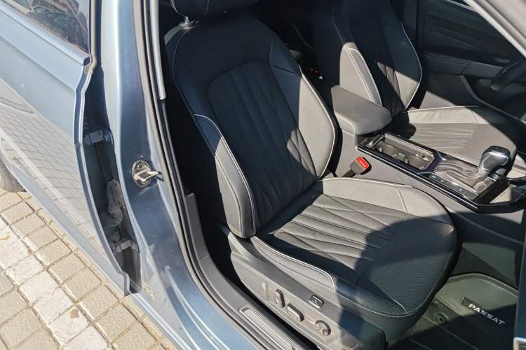 Used Volkswagen Passat 2022 330TSI Starry Luxury Edition
