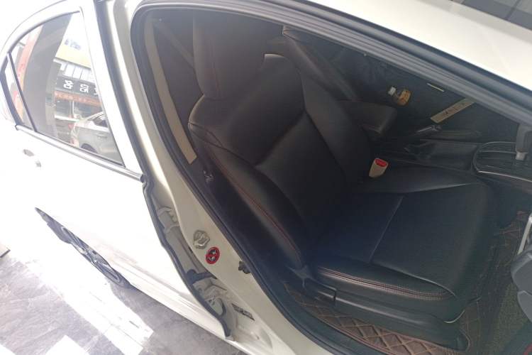 Used Honda Greiz 2016 1.5L CVT Classic Edition
