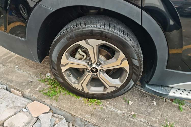 Used Hyundai Santa Fe 2023 Traveler 380T GDi Automatic Two-Wheel Drive GLX Elite Edition
