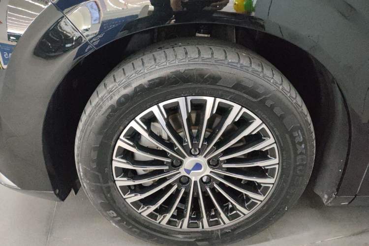 Used Denza D9 2022 DM-i 970 Four-Wheel Drive Prestige Model