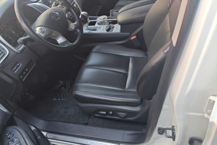 Used Nissan Murano 2019 2.5L XL Two-Wheel Drive Smart Connect Luxury Edition China VI Standard