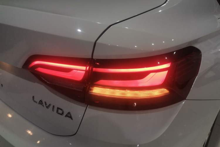 Used Volkswagen Lavida 2023 Revised 1.5L Automatic DeYi Edition