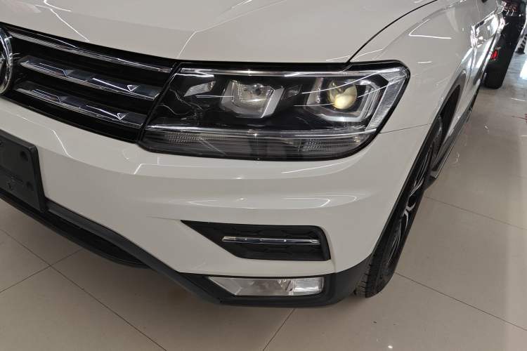 Used Volkswagen Tiguan L 2017 330TSI Automatic Two-Wheel Drive Luxury Edition