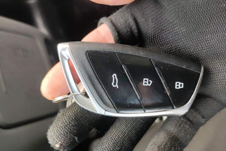 Used SAIC MAXUS Dana V1 2023 V1 Short Wheelbase Low Roof (43 kWh)
