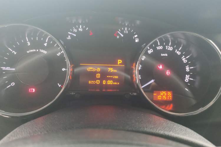 Used Peugeot 3008 2015 1.6THP Automatic Classic Edition