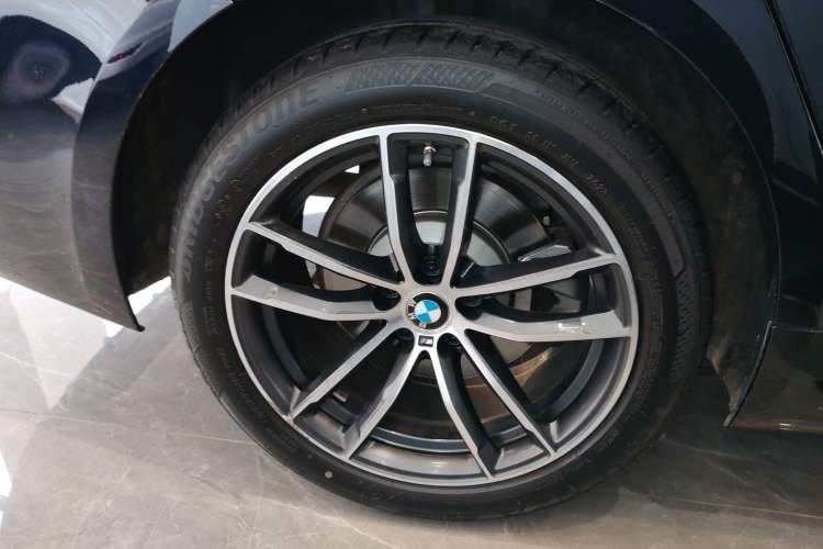 Used BMW 5 Series 2022 Second Facelift 525Li M Sport Package
