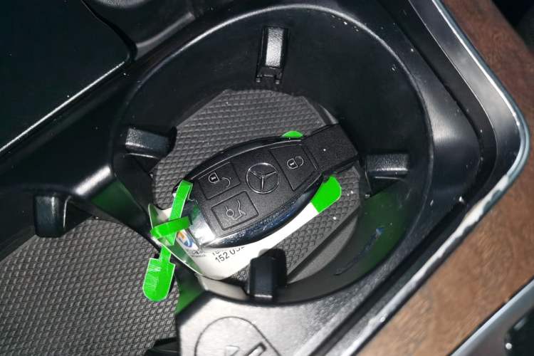 Used Mercedes-Benz GLC 2016 GLC 300 4MATIC Luxury Model
