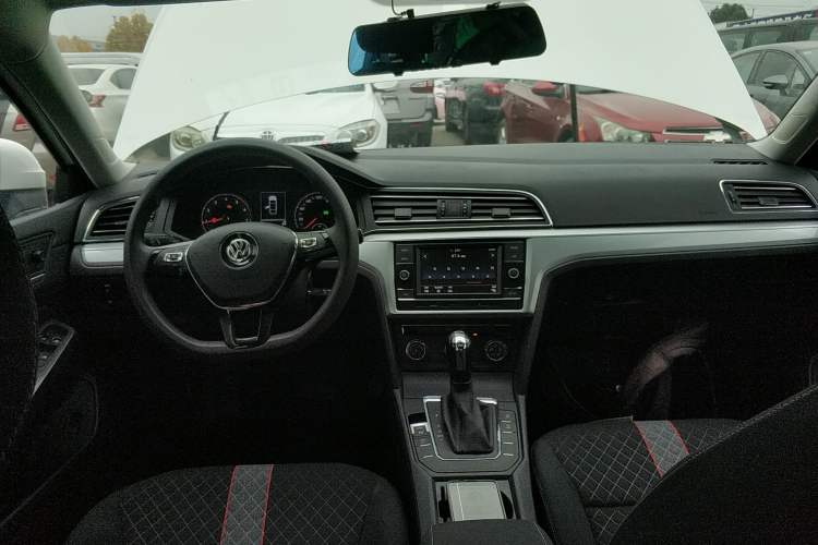 Used Volkswagen Lamando 2019 230TSI DSG Vision Edition China VI Standard
