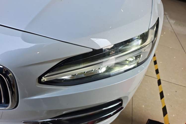 Used Volvo S90 2019 T5 Zhiyi Edition
