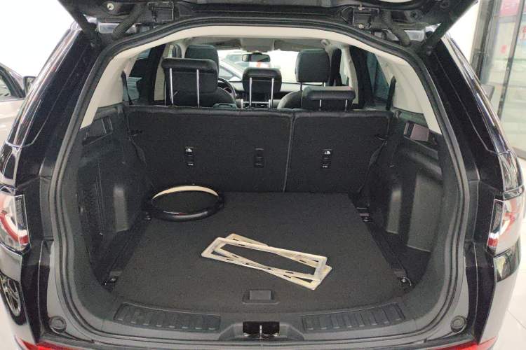 Used Land Rover Discovery Sport 2018 240 PS SE Version