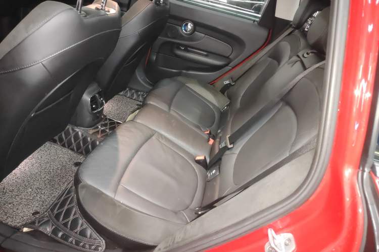 Used  Clubman 2016 Revised Version 1.5T COOPER Connoisseur Edition
