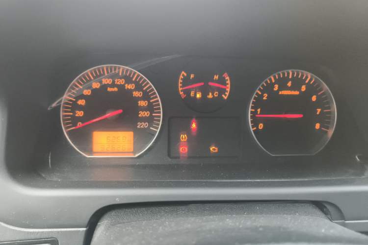 Used Jinbei Express 2020 2.0L China VI Standard Practical 6-Seater G6P-5 1TZS