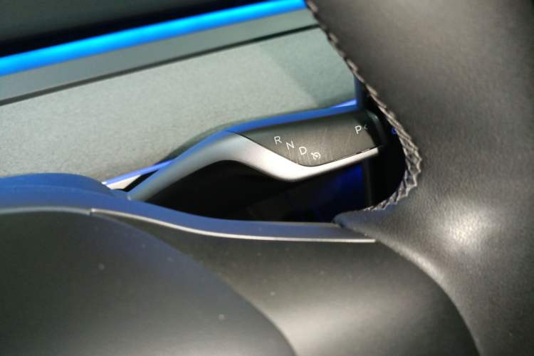 Used Tesla Model Y 2023 Rear-Wheel-Drive Version
