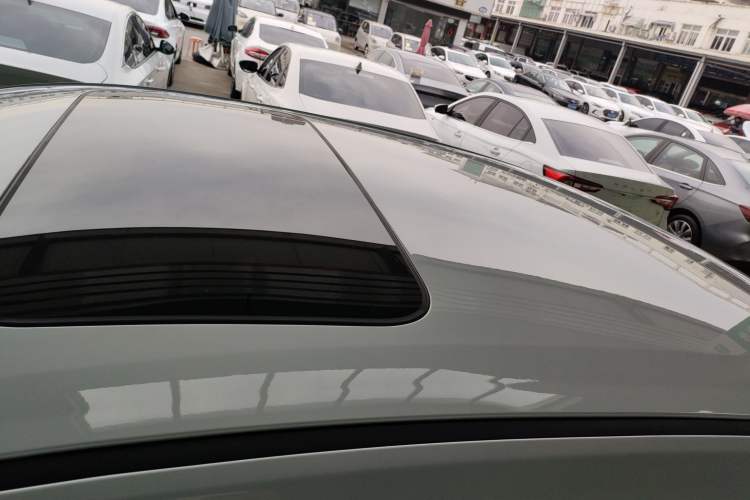 Used Dongfeng Aeolus Yixuan 2023 Mach Edition 1.5L Automatic Chasing Shadow Version
