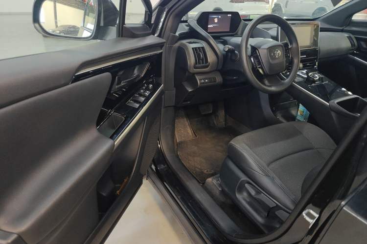 Used Toyota FAW Toyota bZ4X 2022 Two-Wheel-Drive Long-Range JOY Edition
