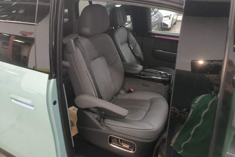 Used Zeekr MIX 2025 Long-Range Intelligent Driving Edition
