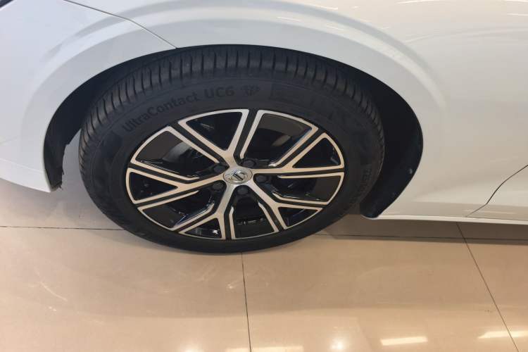 Used Volvo S60 2024 B4 Zhiyi Luxury Edition