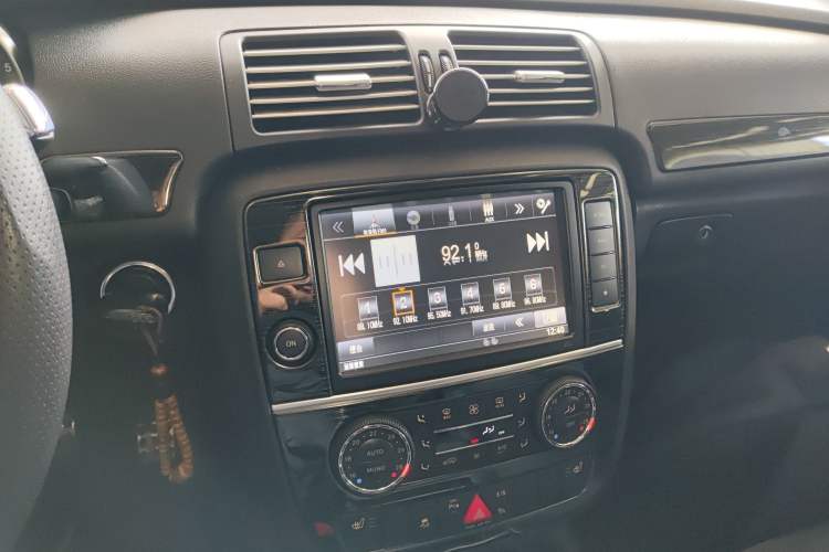 Used Mercedes-Benz R-Class 2014 R 320 4MATIC Business Model
