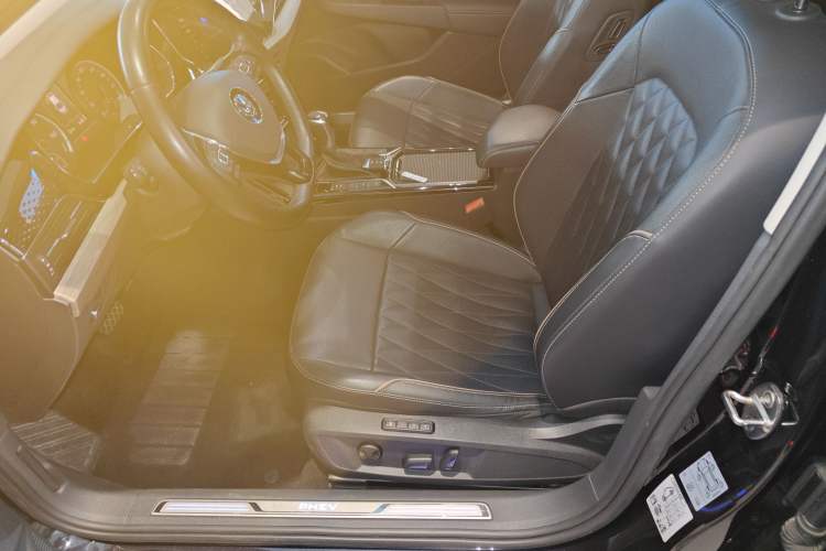 Used Volkswagen Passat New Energy 2020 430 PHEV Hybrid Luxury Edition China VI Standard
