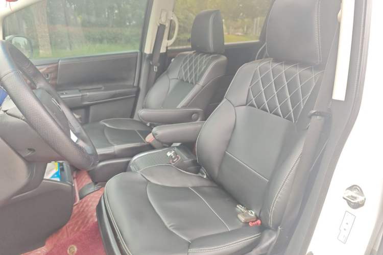 Used Honda Elysion 2016 2.4L Comfort Edition
