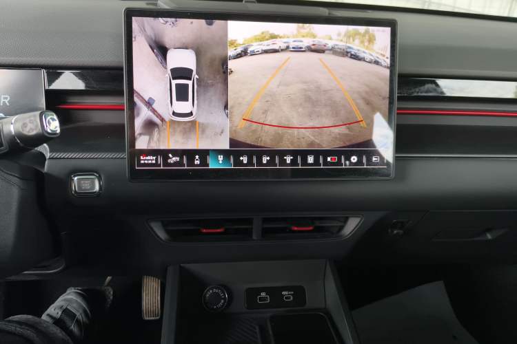 Used Jetour Dashing 2023 1.5T DCT Starlight Shine Pro Edition
