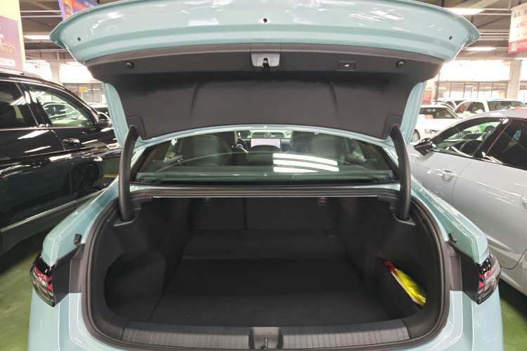 Used Volkswagen Passat 2025 Pro 380TSI Starry Dragon Luxury Edition
