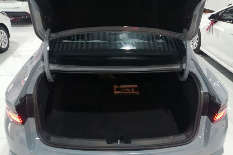 Used Geely Auto Preface 2025 Dongfang Yao 1.5TD Kunlun Edition
