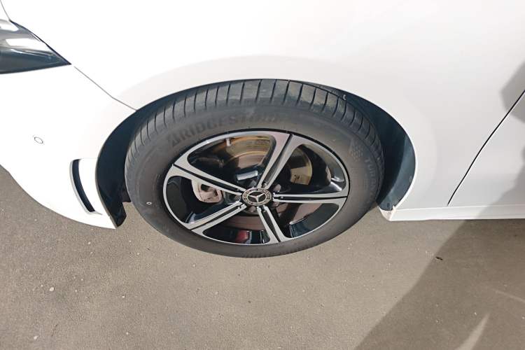 Used Mercedes-Benz A-Class 2022 Revised Version A 200 L Sport Sedan Fashionable Style
