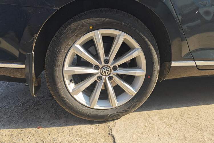 Used Volkswagen Magotan 2018 330TSI DSG Advanced Model
