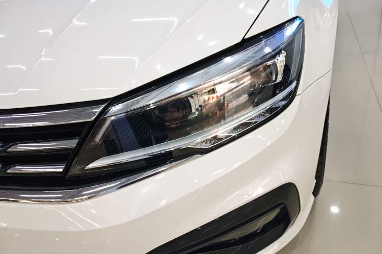 Used Volkswagen Lamando 2019 280TSI DSG Comfort Edition China VI standard
